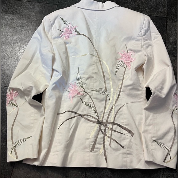 Vintage! Midnight Velvet White Blazer with Pink Flowers on the Sleeves &… - Picture 2 of 3